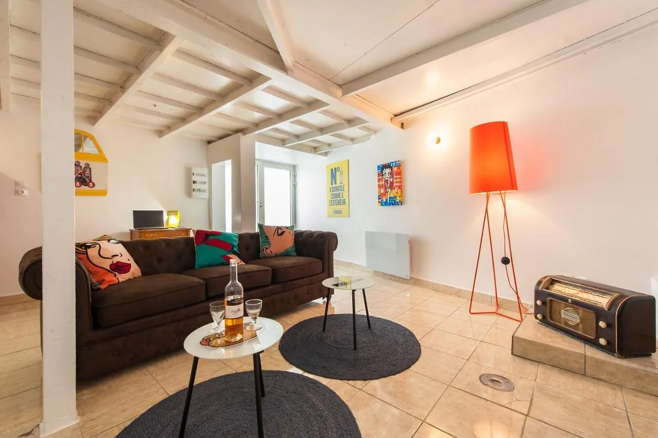 Le Loft Retro Pop : Centre/Port/Plage Bandol 0*,  France