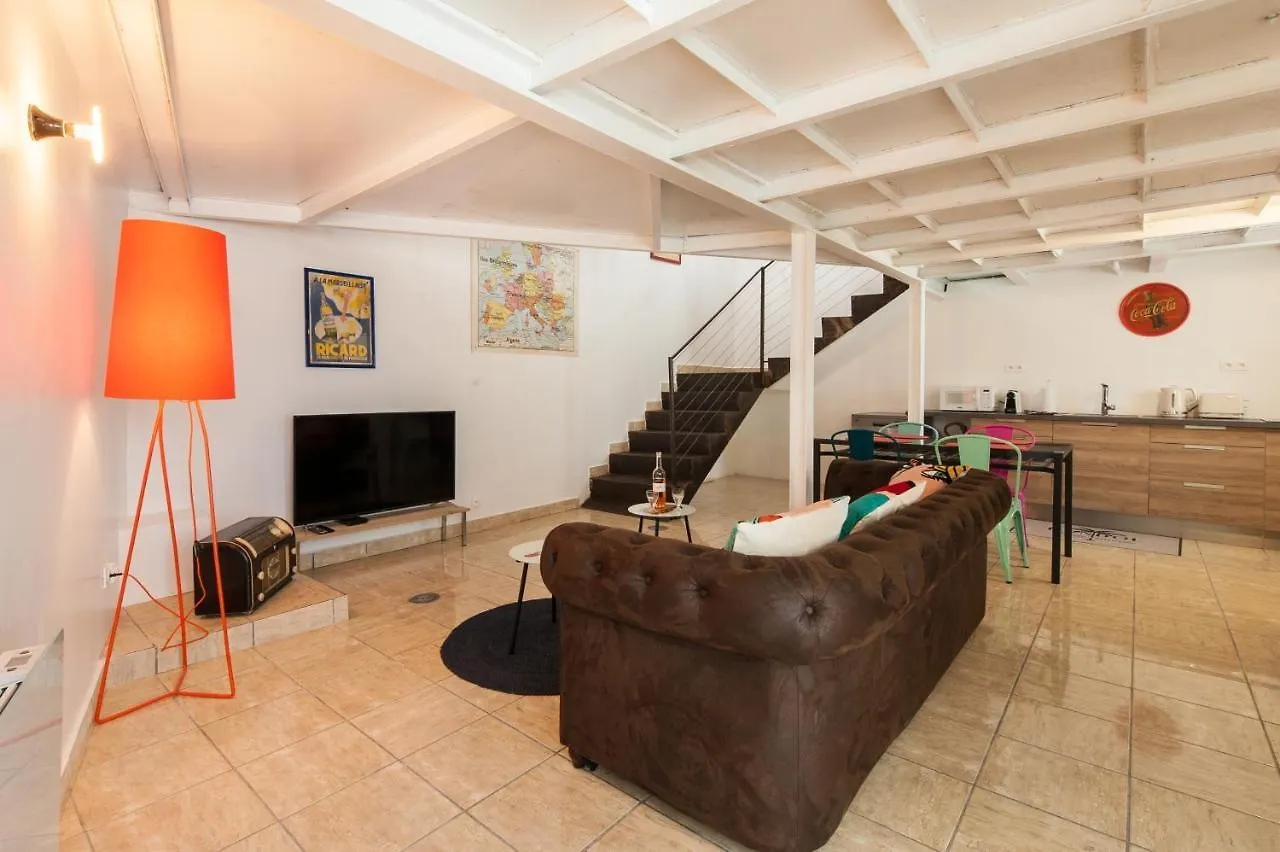 Le Loft Retro Pop : Centre/Port/Plage Bandol Apartment